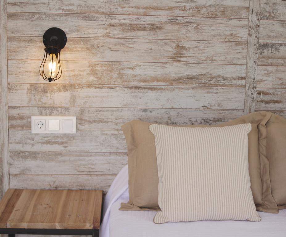 El Trebol Bar & Hotel Only Adults كاربونيذاس المظهر الخارجي الصورة