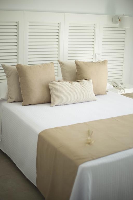 El Trebol Bar & Hotel Only Adults كاربونيذاس المظهر الخارجي الصورة