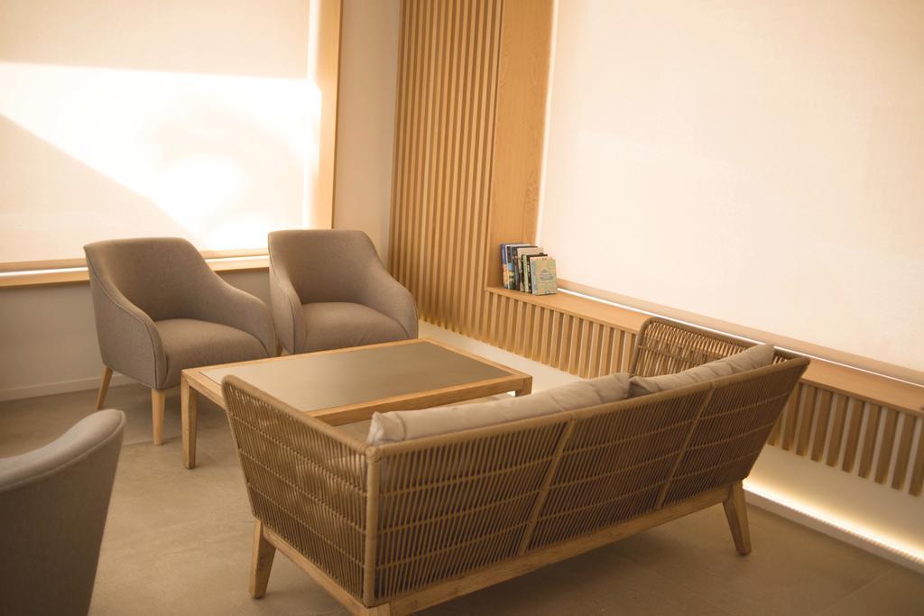 El Trebol Bar & Hotel Only Adults كاربونيذاس المظهر الخارجي الصورة